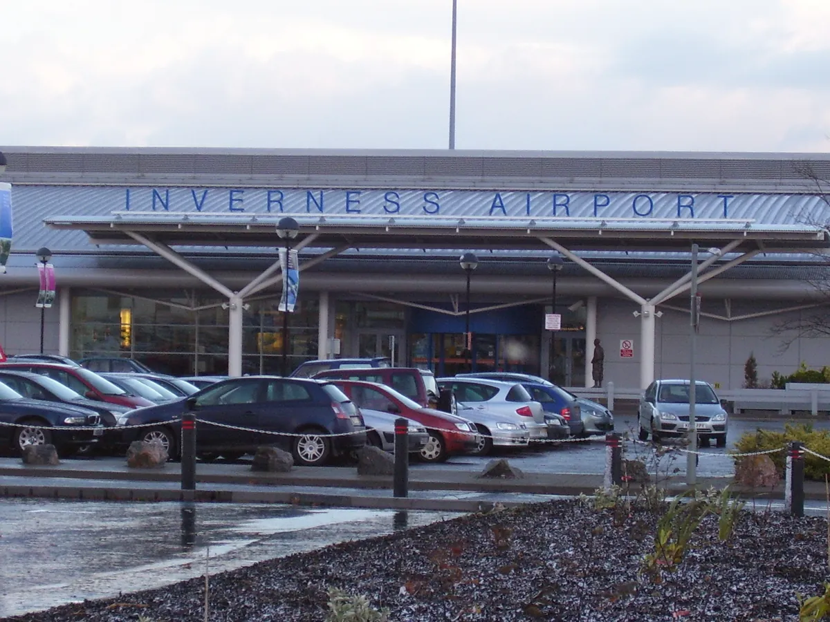 L’arrivée à Inverness : le terminal de l’aéroport
